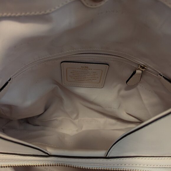 Coach Edie Shoulder Bag 31 In Croc Embossed Leather - Picture 13 of 15